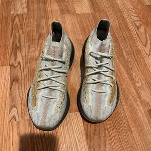 Yeezy 380 size 11